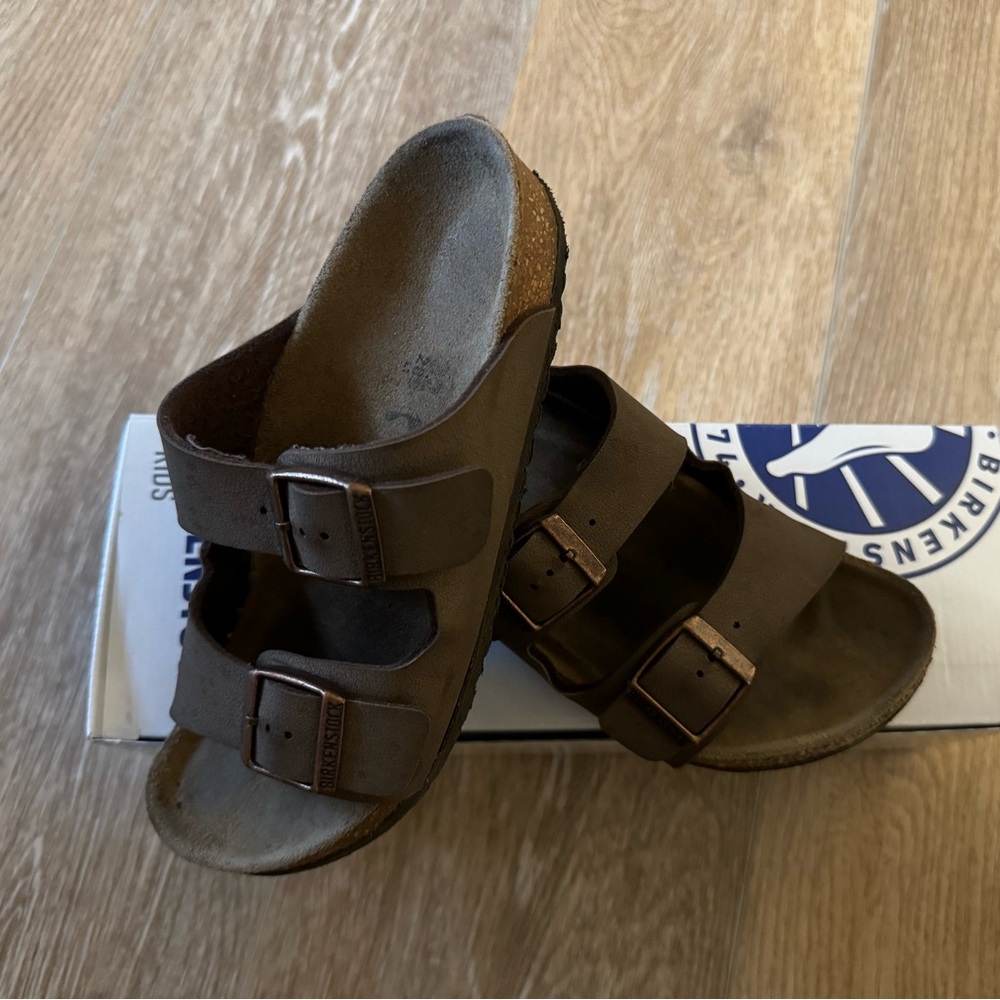 Kids Birkenstock, Brown, Size 2